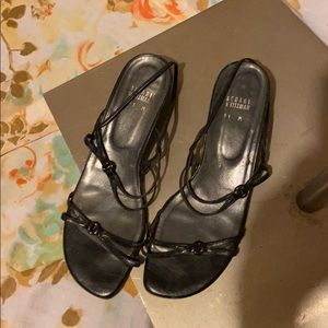 Strappy low heel black sandal